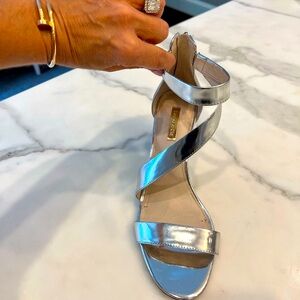 Louise et Cie great condition silver Strappy heels. Gorgeous! Size 9.